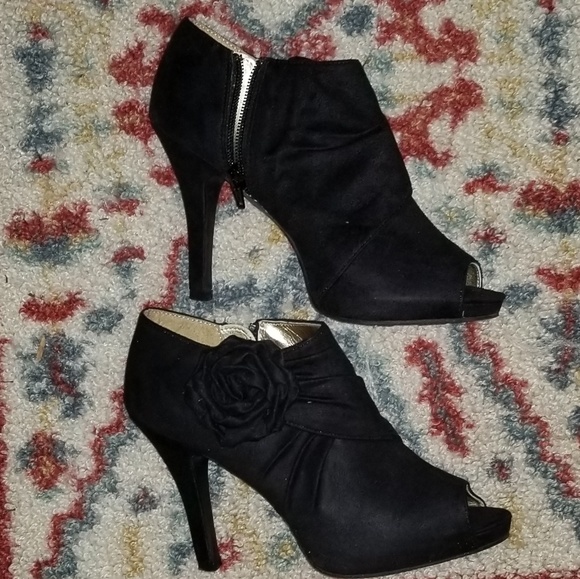 Mossimo Supply Co. Shoes - Bootie Heels with Flowers 8